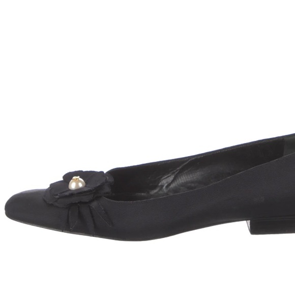 CHANEL SILK CAMELLIA PEARL CC FLATS sz 39 US 8 - Picture 4 of 8